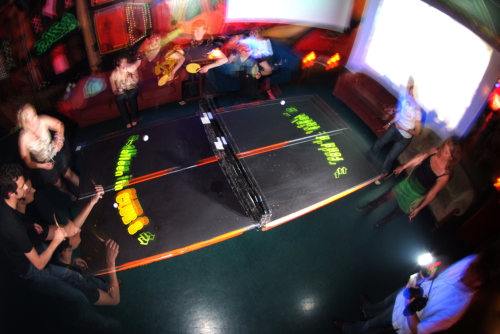 http://thehospages.com/pictures/2008-parties/2008-06-14-beatboutique/thumb2/image38.jpg